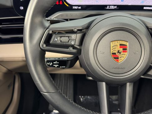 Used 2024 Porsche Taycan 4 Cross Turismo image 21
