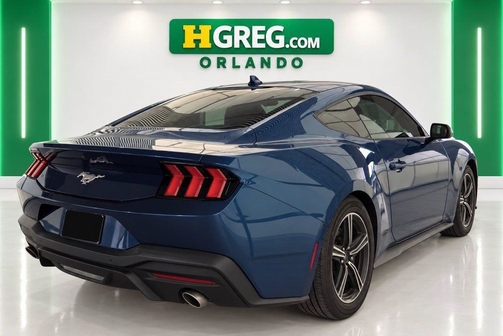 Used 2024 Ford Mustang Coupe RWD image 6