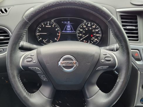 Used 2018 Nissan Pathfinder SL w/ Midnight Edition Package AWD/4WD image 12
