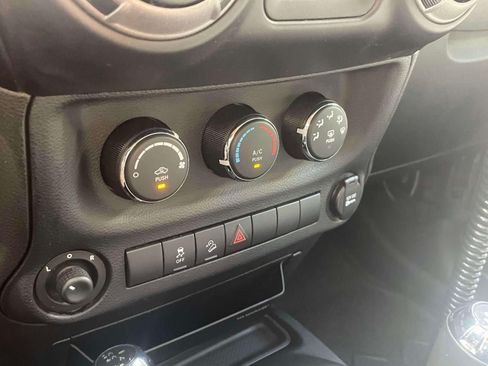 Used 2014 Jeep Wrangler Unlimited Sport w/ Quick Order Package 24S AWD/4WD image 25