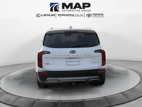 Used 2021 Kia Telluride EX w/ EX Premium Package image 4