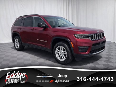 Used 2025 Jeep Grand Cherokee Laredo X image 1
