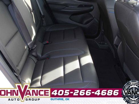 Used 2025 Buick Envista Sport Touring w/ Convenience I Package image 19