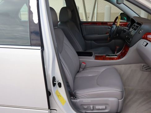 Used 2005 Lexus LS 430 image 22