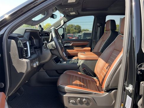 Used 2024 GMC Sierra 3500 Denali Ultimate image 24
