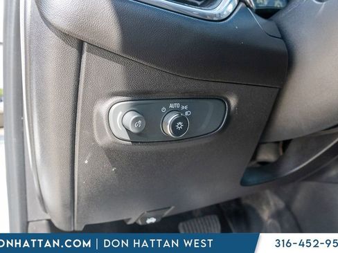 Used 2019 Chevrolet Equinox LT FWD image 15