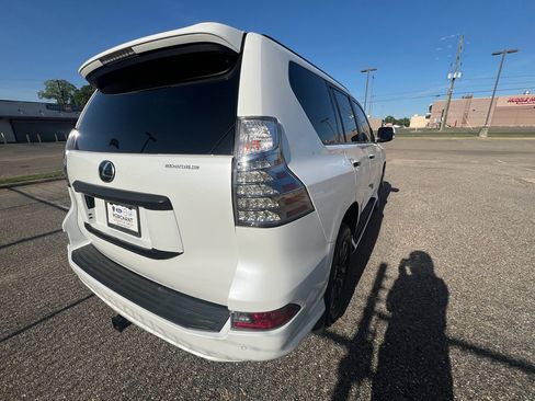 Used 2021 Lexus GX 460 Premium w/ Premium Package AWD/4WD image 9