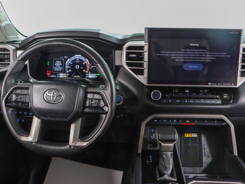 Used 2024 Toyota Tundra Limited AWD/4WD image 17