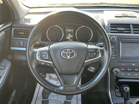 Used 2017 Toyota Camry SE image 14
