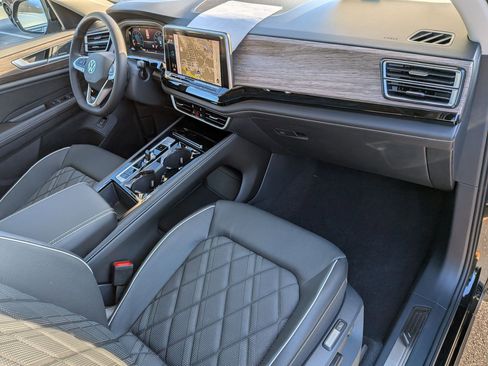 New 2026 Volkswagen Atlas SEL Premium R-Line image 40
