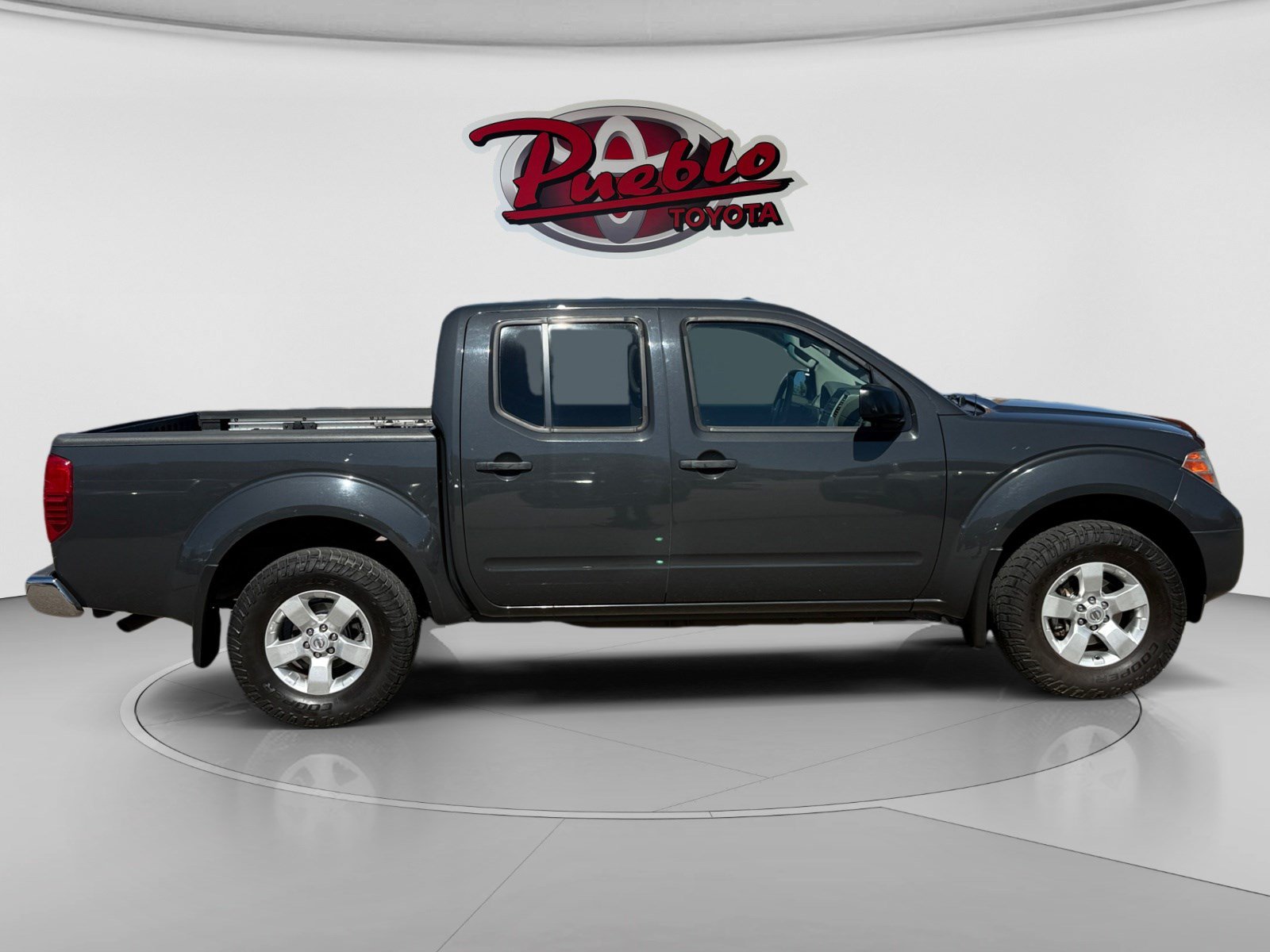 Used 2012 Nissan Frontier SV w/ SV Premium Utility Pkg AWD/4WD image 6