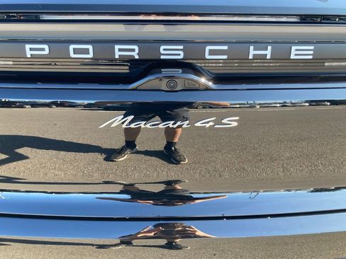 New 2025 Porsche Macan 4S Electric image 10
