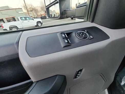 Used 2019 Ford F550 2D Standard Cab XL DRW image 15