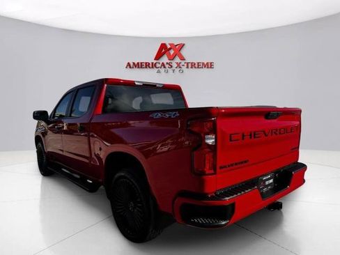 Used 2022 Chevrolet Silverado 1500 Custom w/ LPO, Blackout Package AWD/4WD image 3