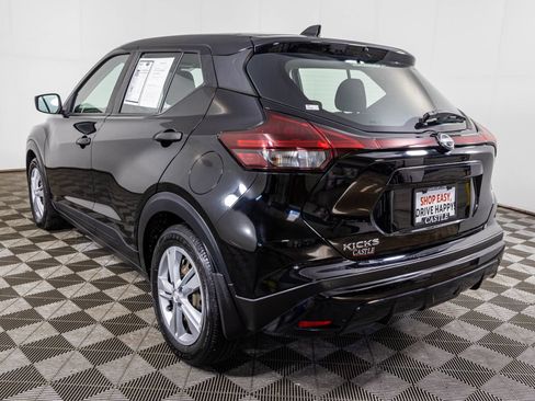 Used 2022 Nissan Kicks S FWD image 16