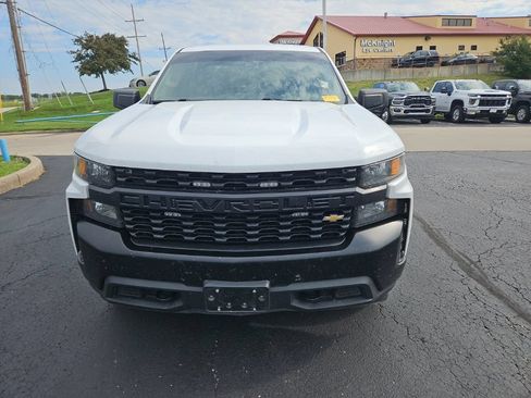 Used 2022 Chevrolet Silverado 1500 W/T w/ WT Value Package AWD/4WD image 4