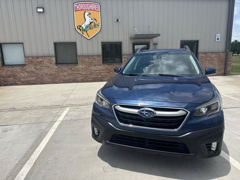 Used 2021 Subaru Outback Premium AWD/4WD image 4