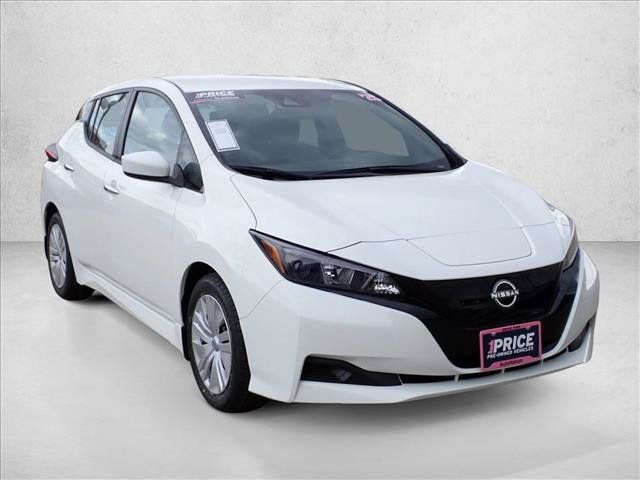 Used 2025 Nissan Leaf S FWD image 5