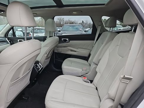 Used 2023 Kia Sorento SX image 14