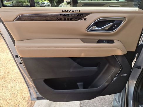 Used 2024 Chevrolet Suburban Premier image 37