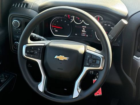 Used 2022 Chevrolet Silverado 2500 Custom w/ Custom Value Package AWD/4WD image 12