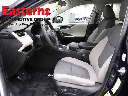 Used 2024 Toyota RAV4 XLE AWD/4WD image 13
