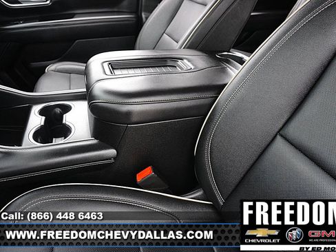 Used 2022 GMC Yukon XL SLT w/ SLT Premium Package RWD image 33