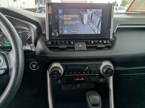 Certified 2025 Toyota RAV4 XLE AWD/4WD image 19