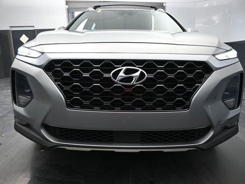 Used 2020 Hyundai Santa Fe SEL w/ Convenience + Premium Package image 17