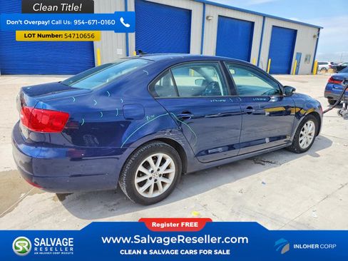 Used 2012 Volkswagen Jetta SE FWD image 4