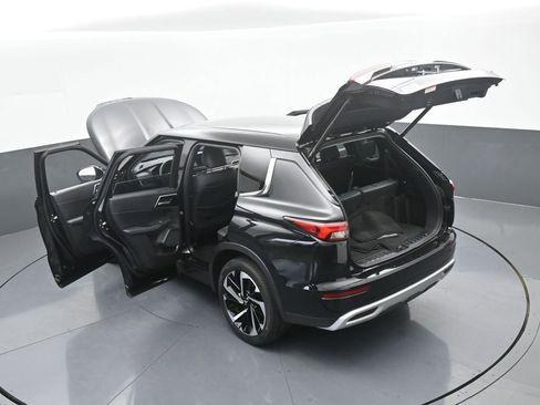 Used 2022 Mitsubishi Outlander SE image 73