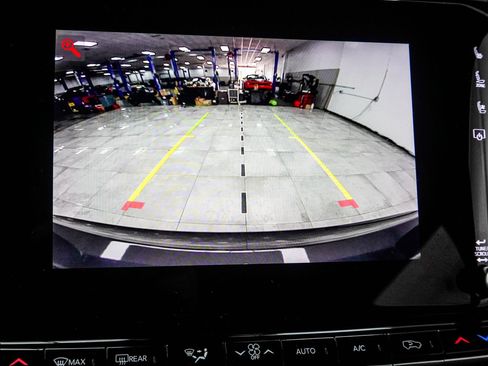 Used 2022 Jeep Wagoneer Series III RWD image 26