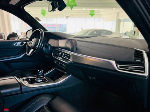 Used 2021 BMW X5 xDrive40i w/ M Sport Package image 20