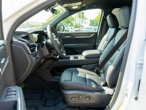 Used 2026 GMC Acadia Elevation w/ Black Edition image 11