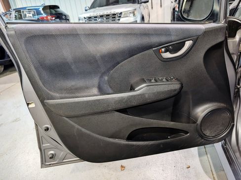 Used 2010 Honda Fit Sport image 11