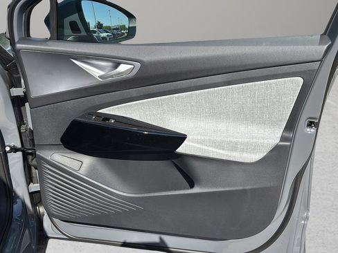 New 2026 Volkswagen ID.4 Pro RWD image 10