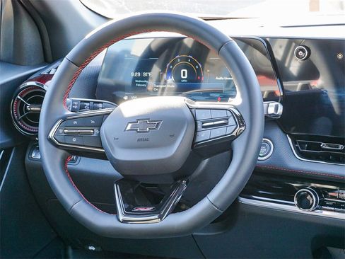 New 2026 Chevrolet Equinox RS w/ LPO, Floor Liner Package image 16