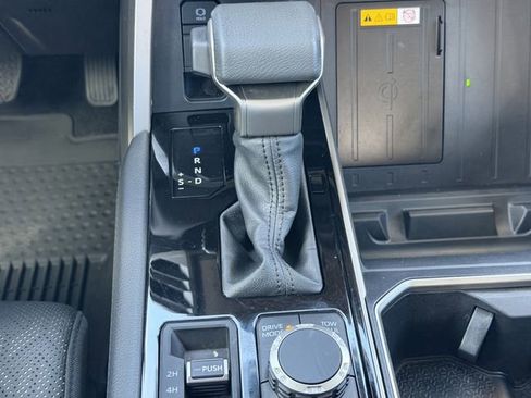 Used 2024 Toyota Tundra Limited w/ Power Package AWD/4WD image 30
