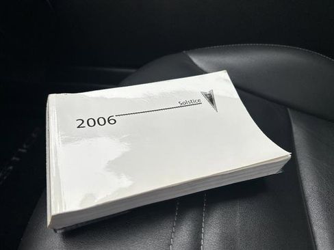 Used 2006 Pontiac Solstice Convertible w/ Premium Package image 23