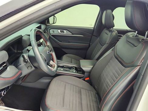 Used 2025 Ford Explorer ST-Line w/ Premium Package image 20