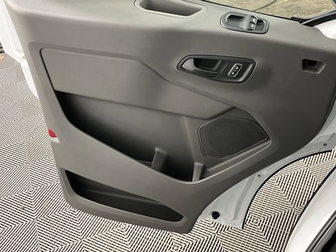 New 2026 Ford Transit 250 148 Medium Roof Extended AWD image 19
