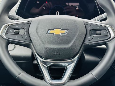 Used 2025 Chevrolet Trax LT w/ Driver Confidence Package image 15