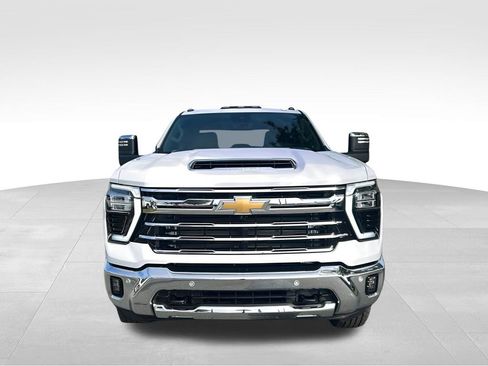 New 2026 Chevrolet Silverado 2500 LTZ w/ LTZ Plus Package AWD/4WD image 9