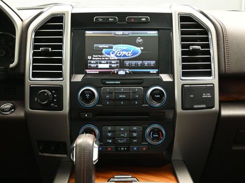 Used 2015 Ford F150 King Ranch w/ Equipment Group 601A Luxury AWD/4WD image 17