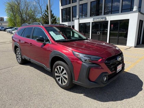 Used 2023 Subaru Outback Premium AWD/4WD image 3