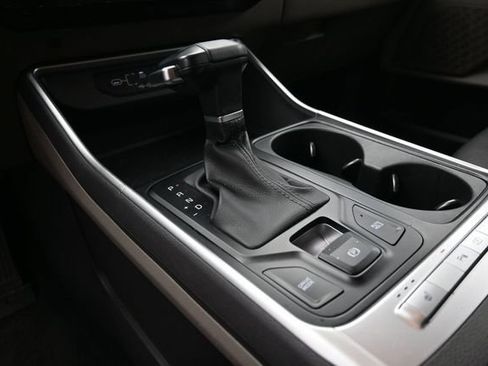 Used 2026 Kia Carnival FWD image 26