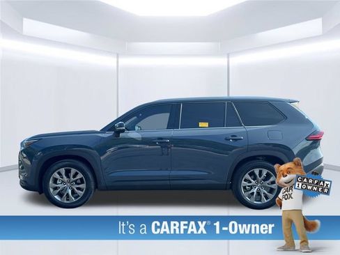 Used 2025 Toyota Grand Highlander FWD image 3