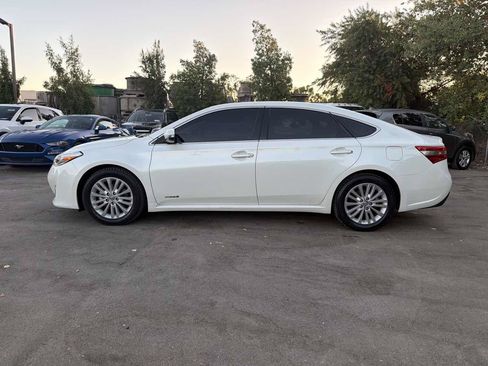 Used 2015 Toyota Avalon Limited w/ Technology Package FWD image 4