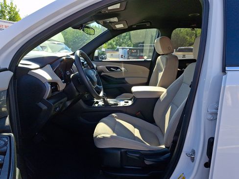 Used 2023 Chevrolet Traverse LS w/ Safety Package FWD image 13