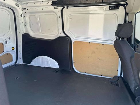Used 2017 Ford Transit Connect XL FWD image 19